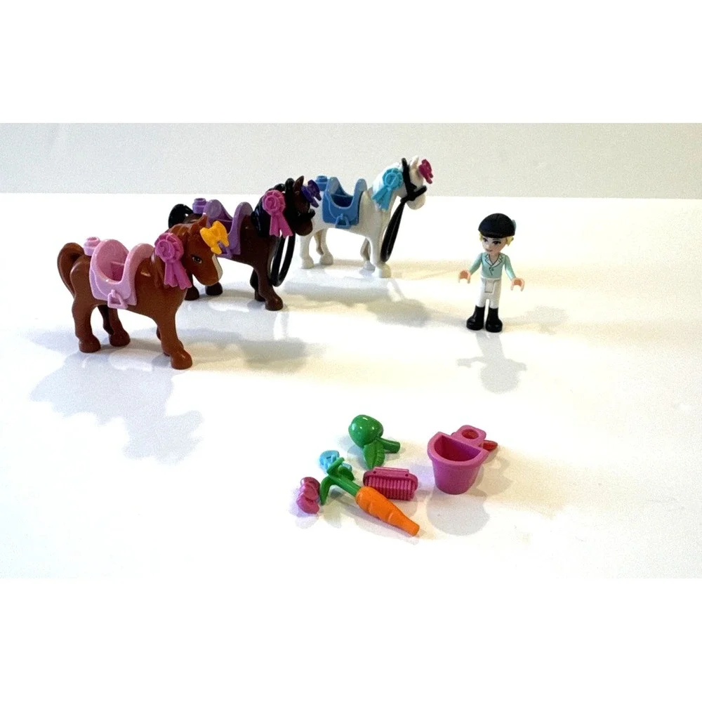 Lego Friends Horse Lot Mini Fig Bridle Saddle Carrot Bow Ribbons
